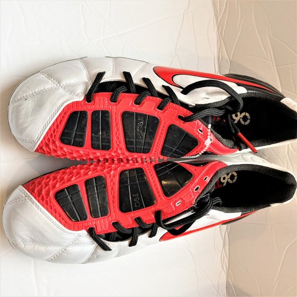 NWT Nike Soccer shoes Cleats Men 7.5 Total C-90 Laser III White Red 385426